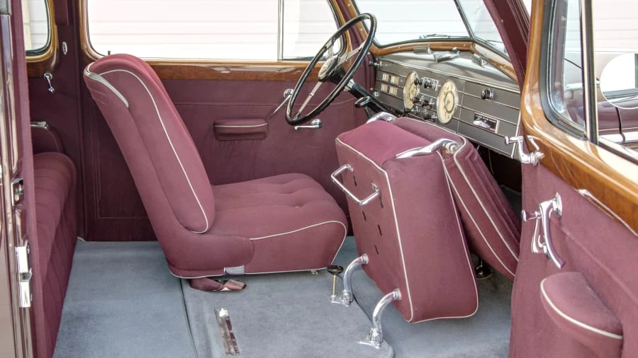 1937 Cadillac V-12 - Image 9 of 12