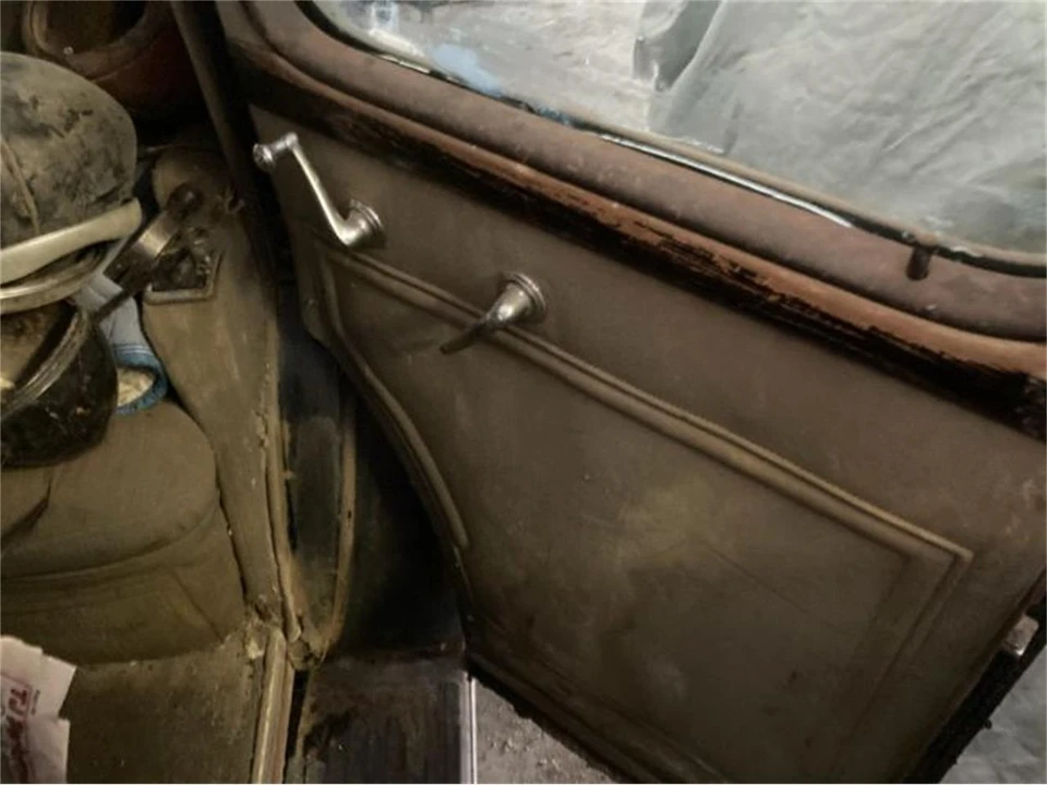1937 Cadillac Fleetwood - Image 10 of 13
