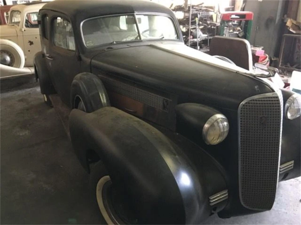 1937 Cadillac Fleetwood - Image 2 of 13