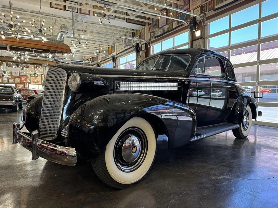 1937 Cadillac Series 60 - Image 2 of 31