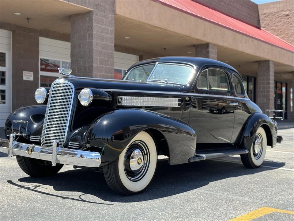 1937 Cadillac Series 60 - Image 4 of 31
