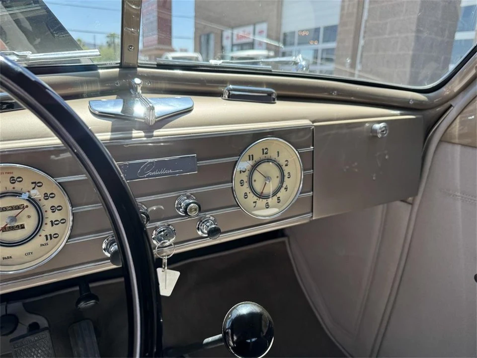 1937 Cadillac Series 60 - Image 18 of 31