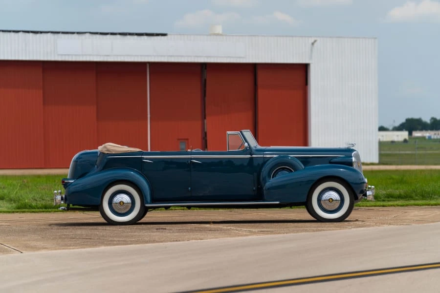 1937 Cadillac Series 70 & 75 - Image 2 of 28