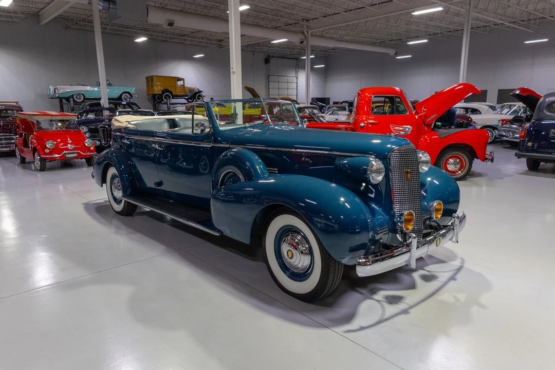 1937 Cadillac Series 70 & 75 - Image 16 of 31