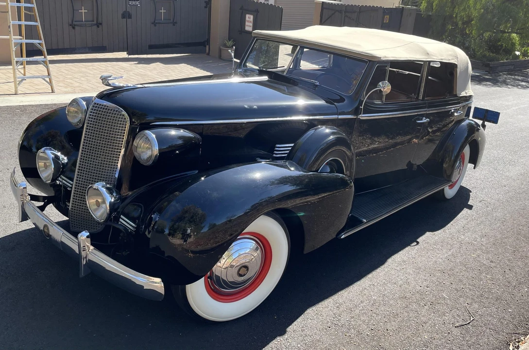 1937 Cadillac Series 70 & 75 - Image 3 of 31