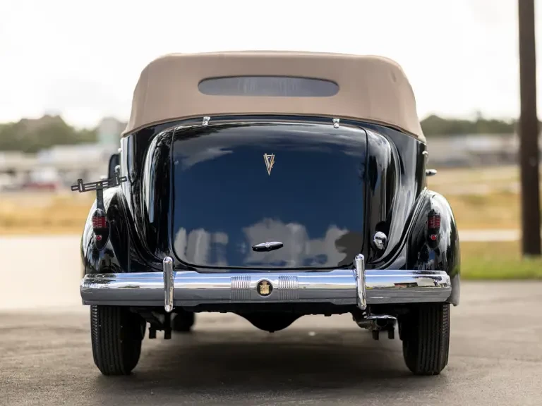 1937 Cadillac V-12 - Image 9 of 31