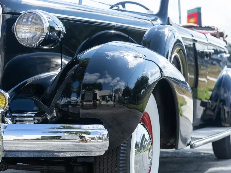 1937 Cadillac V-12 - Image 28 of 31