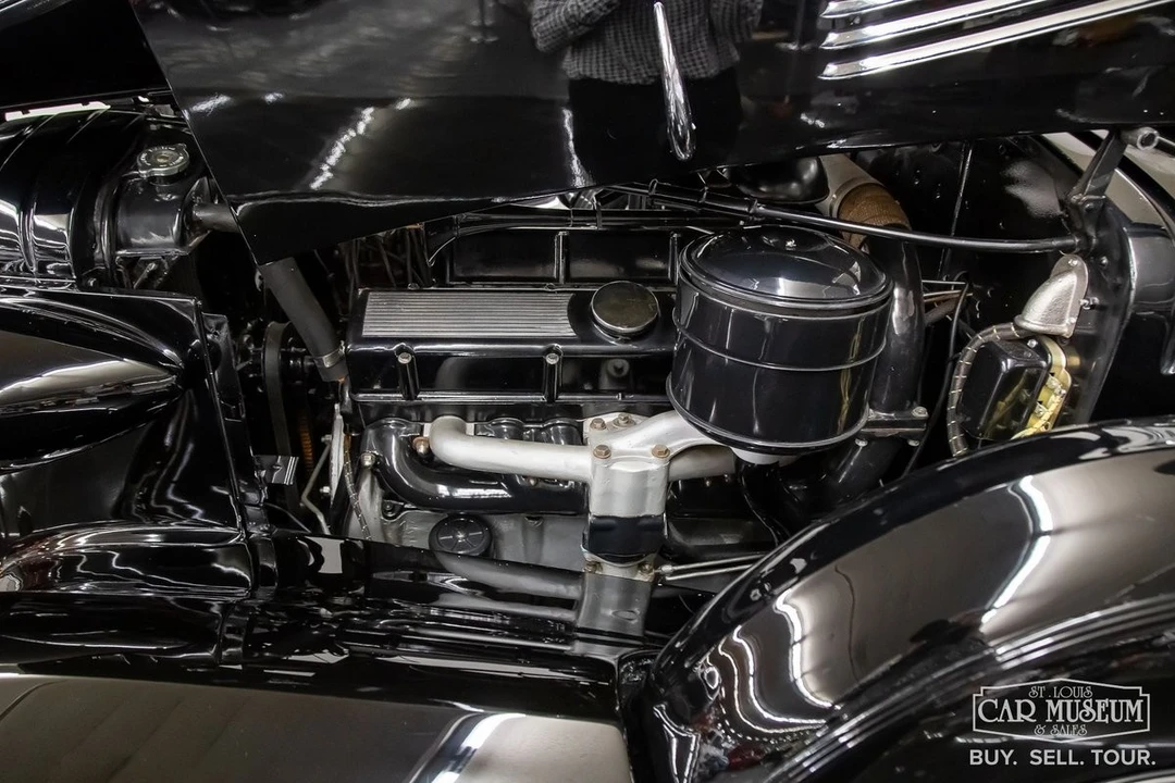 1937 Cadillac V-12 - Image 20 of 21