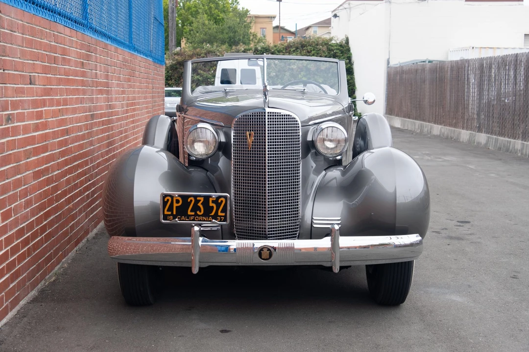 1937 Cadillac V-12 - Image 13 of 31