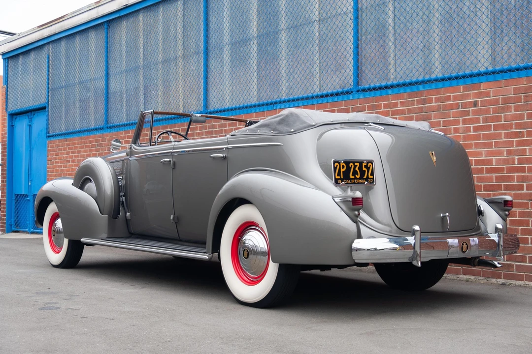 1937 Cadillac V-12 - Image 21 of 31