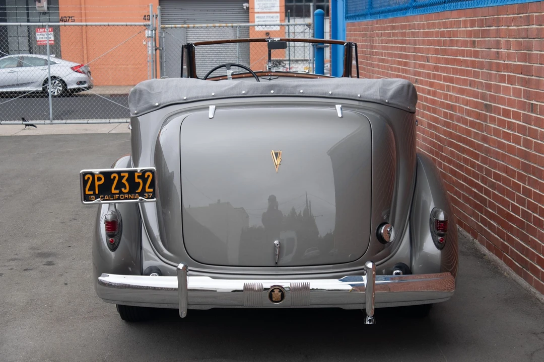 1937 Cadillac V-12 - Image 22 of 31