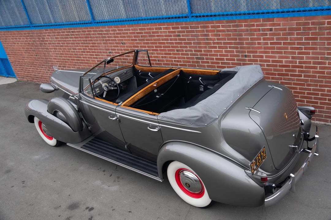 1937 Cadillac V-12 - Image 19 of 31