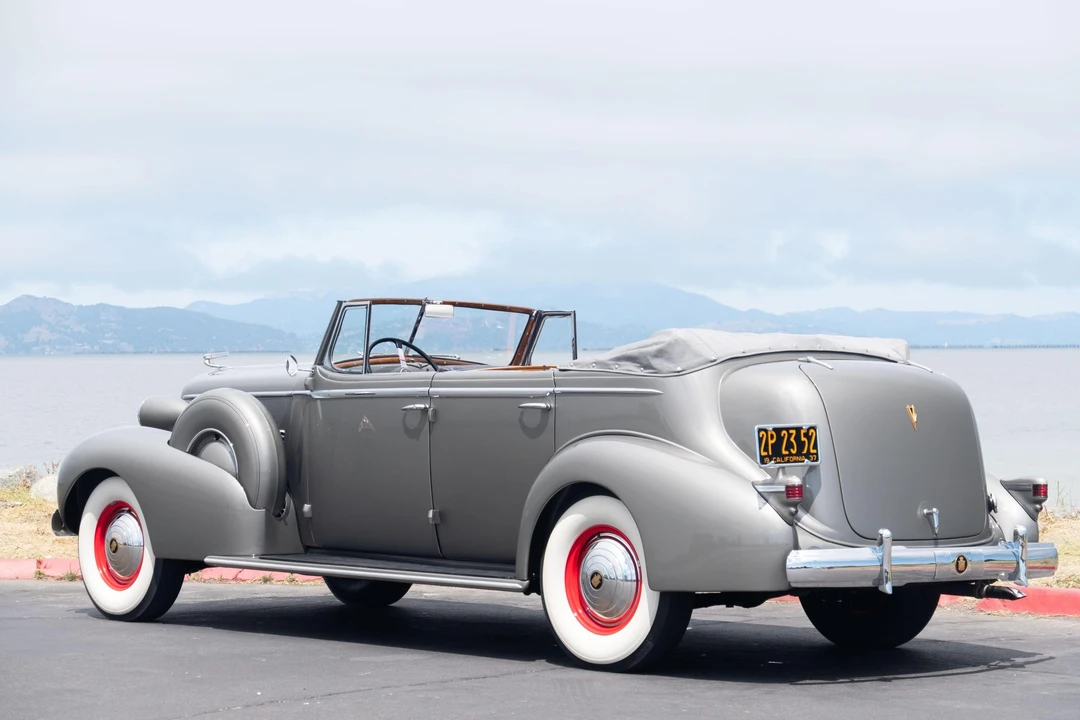1937 Cadillac V-12 - Image 6 of 31