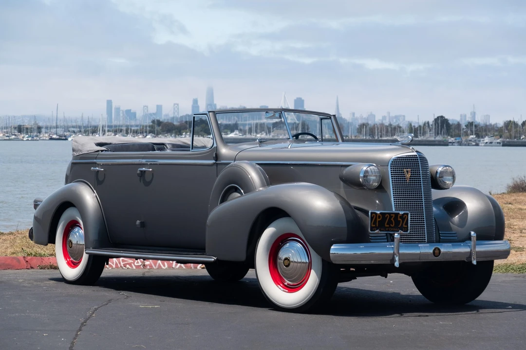 1937 Cadillac V-12 - Image 12 of 31
