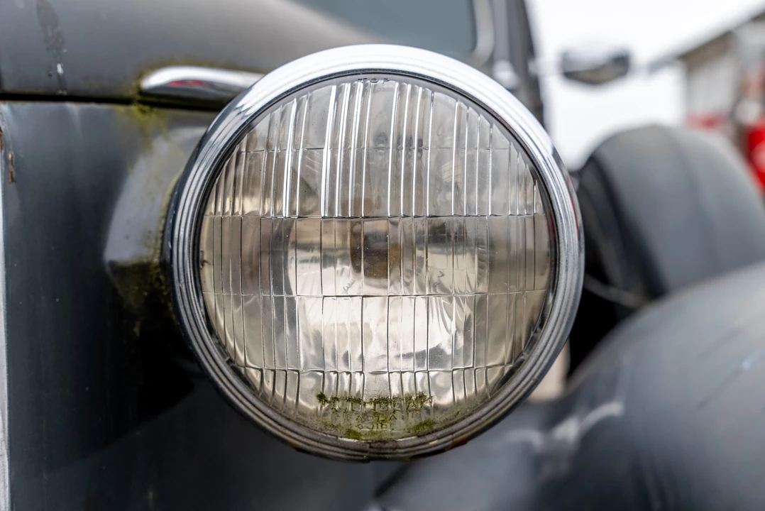1937 Cadillac V-12 - Image 20 of 31