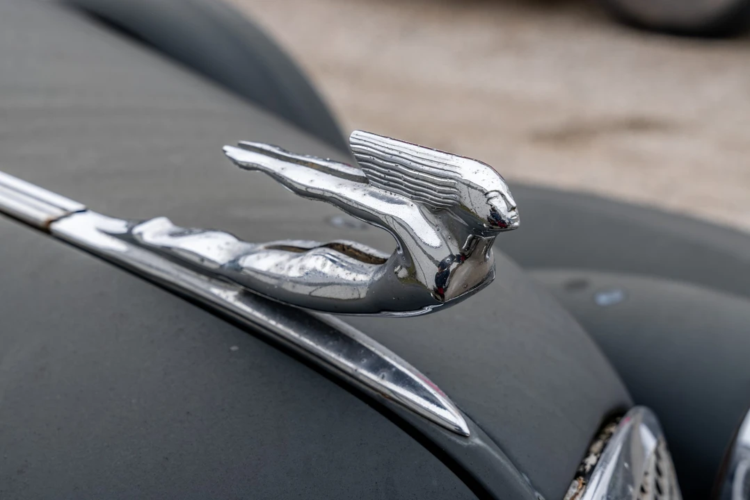 1937 Cadillac V-12 - Image 13 of 31