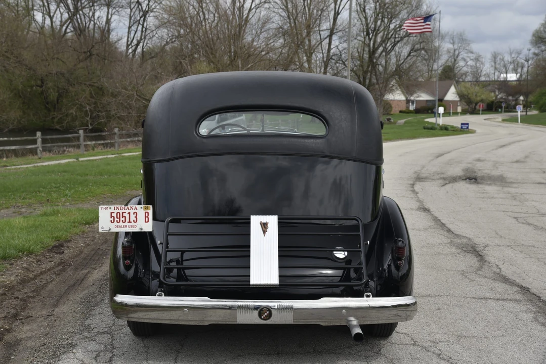 1937 Cadillac V-12 - Image 24 of 31
