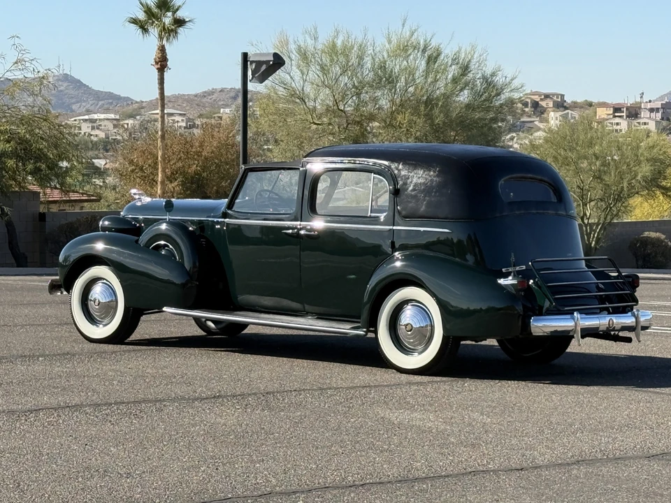 1937 Cadillac V-12 - Image 6 of 31