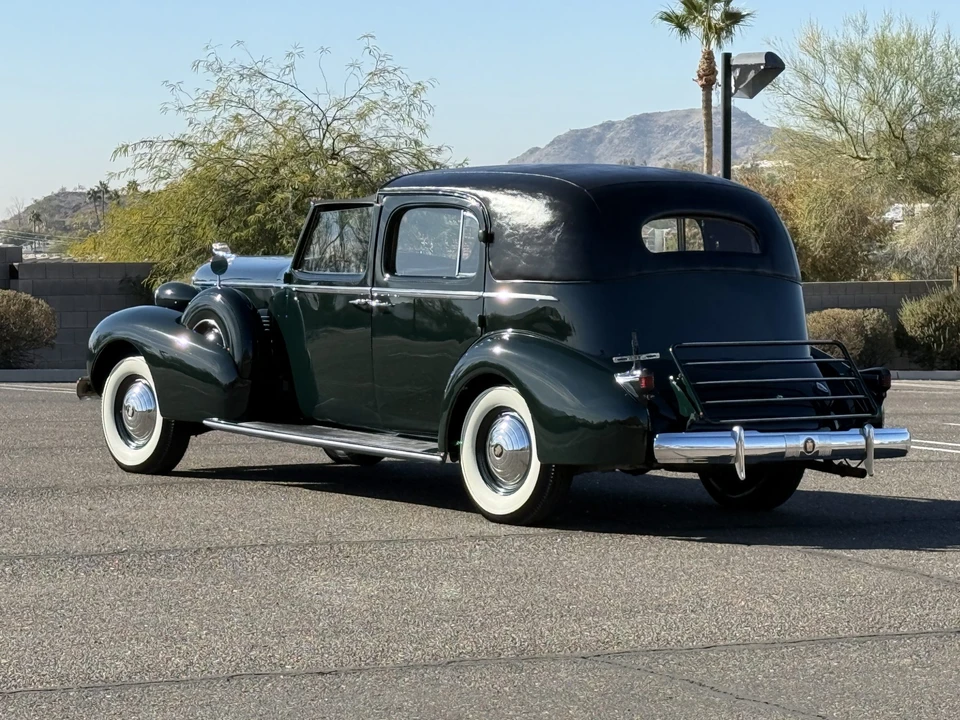 1937 Cadillac V-12 - Image 7 of 31