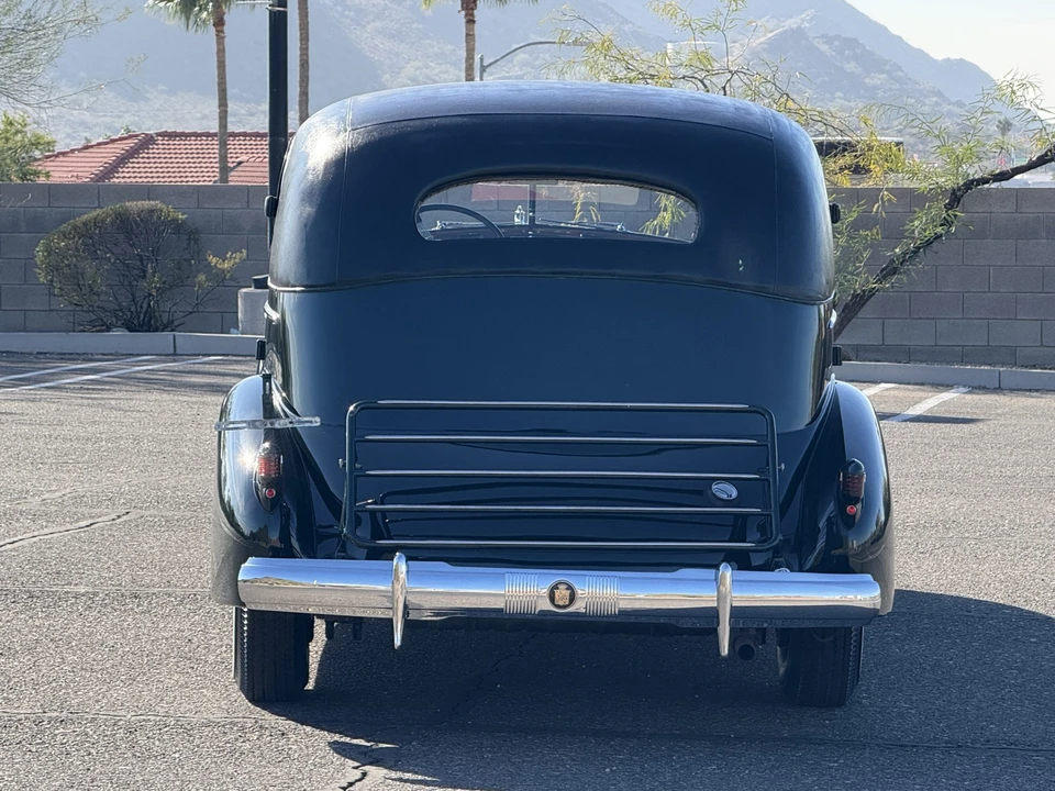 1937 Cadillac V-12 - Image 8 of 31