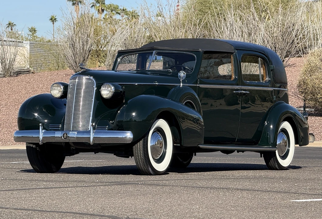 1937 Cadillac V-12 - Image 2 of 31