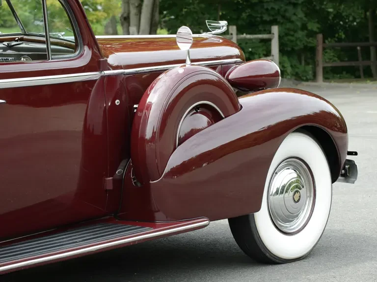 1937 Cadillac V-12 - Image 24 of 27