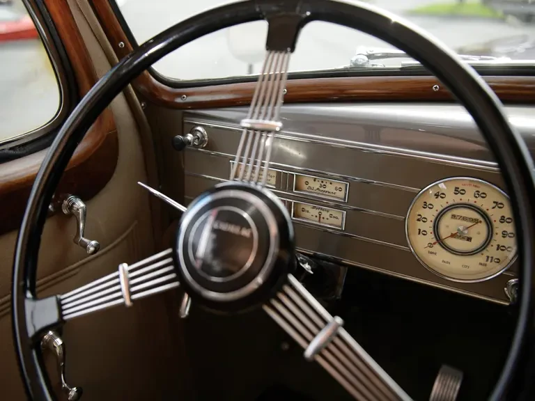 1937 Cadillac V-12 - Image 15 of 27