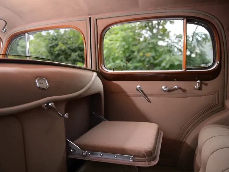 1937 Cadillac V-12 - Image 20 of 27