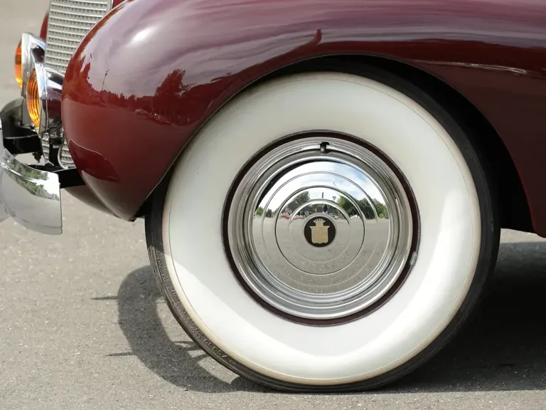 1937 Cadillac V-12 - Image 9 of 27