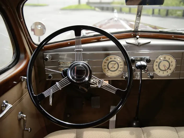 1937 Cadillac V-12 - Image 17 of 27