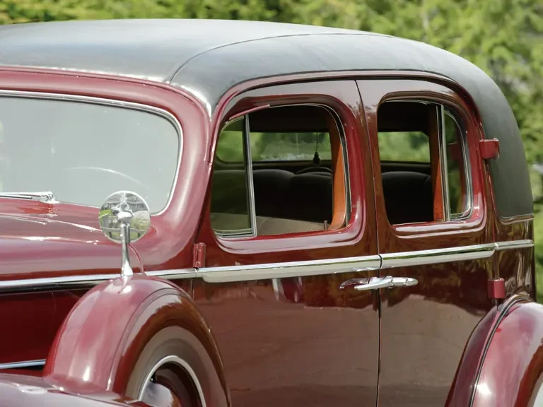 1937 Cadillac V-12 - Image 10 of 27