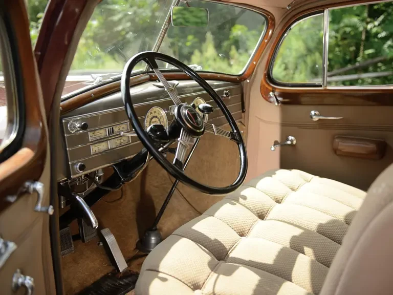1937 Cadillac V-12 - Image 5 of 27