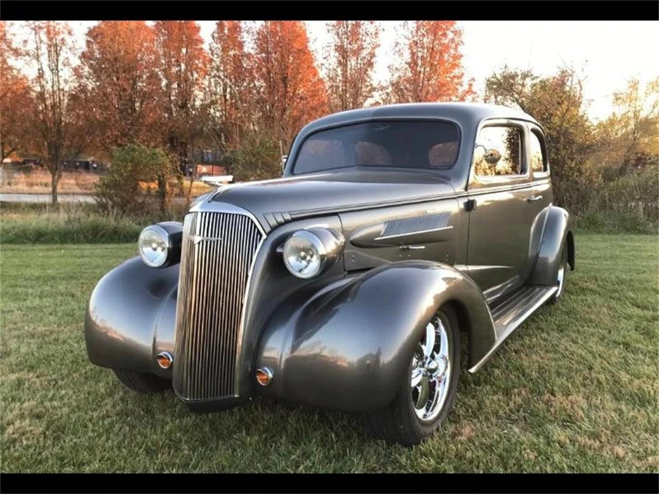 1937 Chevrolet Standard & Master & Master Deluxe & Special Deluxe - Image 3 of 28