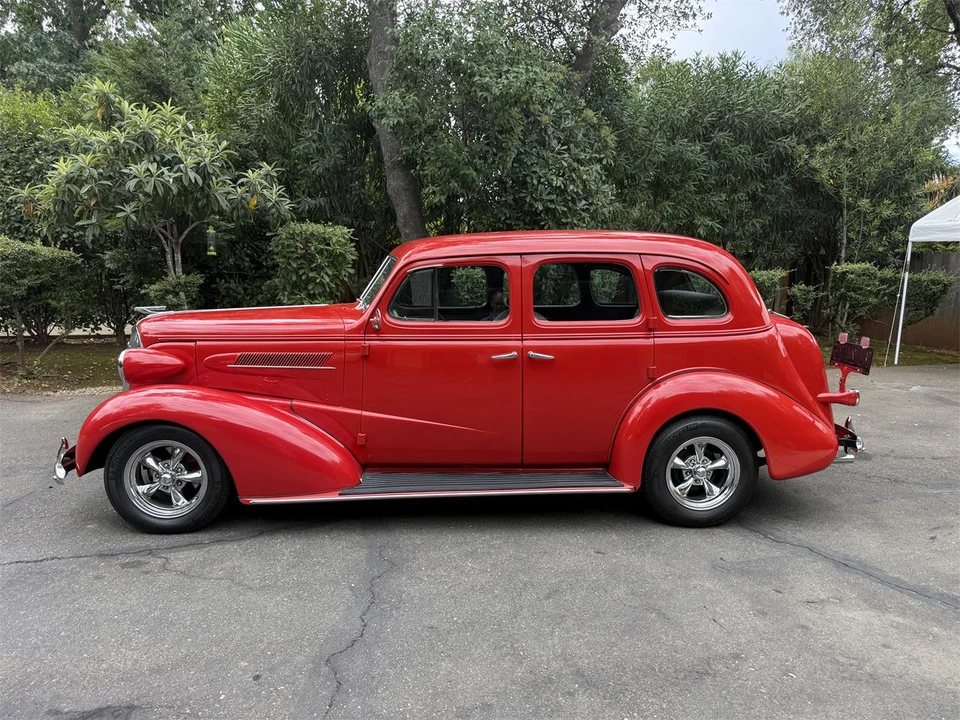 1937 Chevrolet Standard & Master & Master Deluxe & Special Deluxe - Image 3 of 31