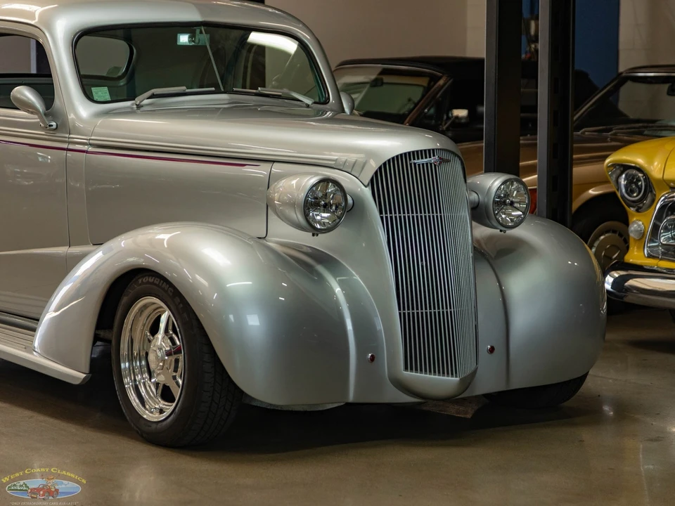 1937 Chevrolet Special & Deluxe & Fleetline - Image 13 of 31