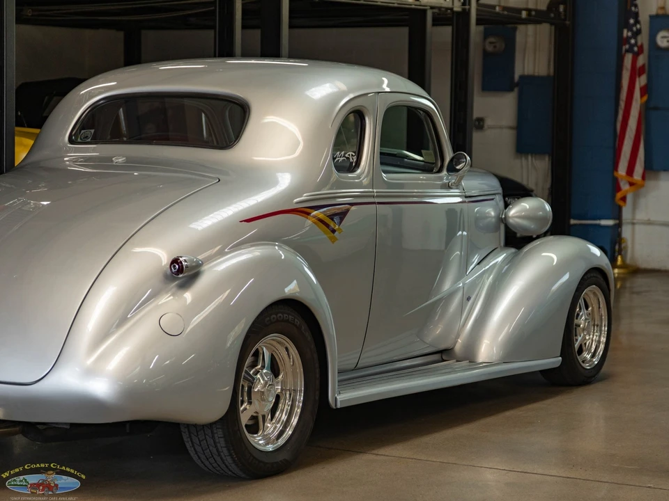 1937 Chevrolet Special & Deluxe & Fleetline - Image 27 of 31