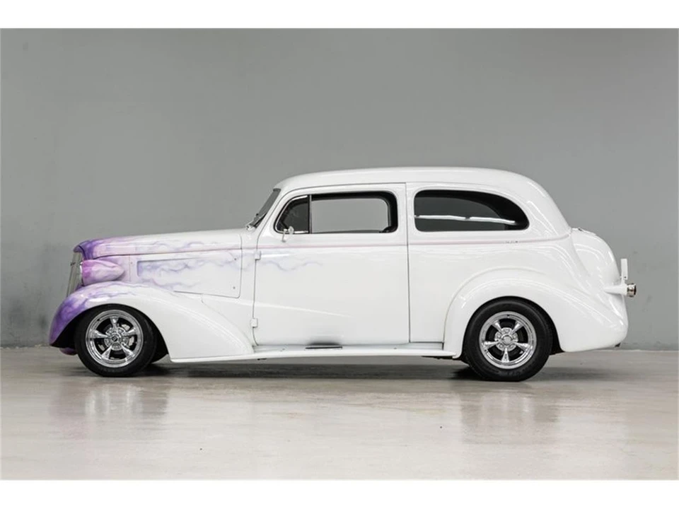 1937 Chevrolet Standard & Master & Master Deluxe & Special Deluxe - Image 2 of 31