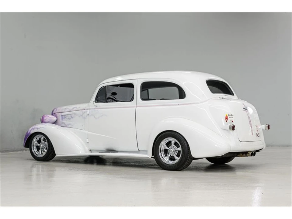 1937 Chevrolet Standard & Master & Master Deluxe & Special Deluxe - Image 3 of 31