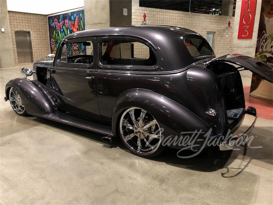 1937 Chevrolet Special & Deluxe & Fleetline - Image 2 of 4