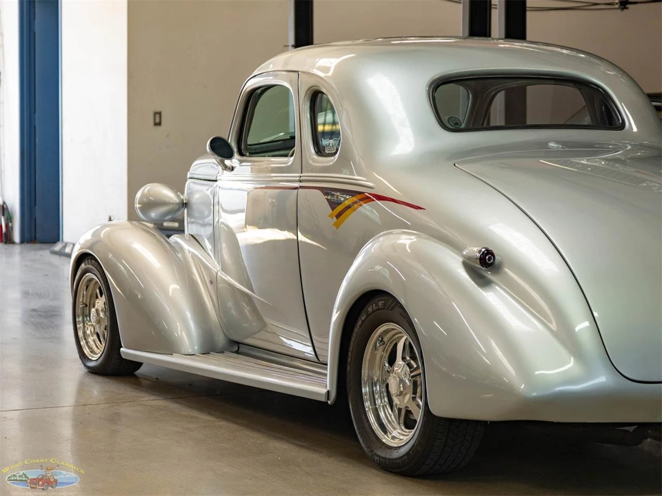 1937 Chevrolet Special & Deluxe & Fleetline - Image 22 of 31