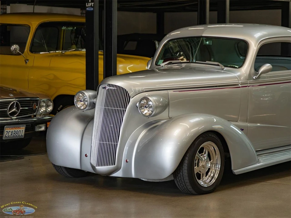 1937 Chevrolet Special & Deluxe & Fleetline - Image 8 of 31