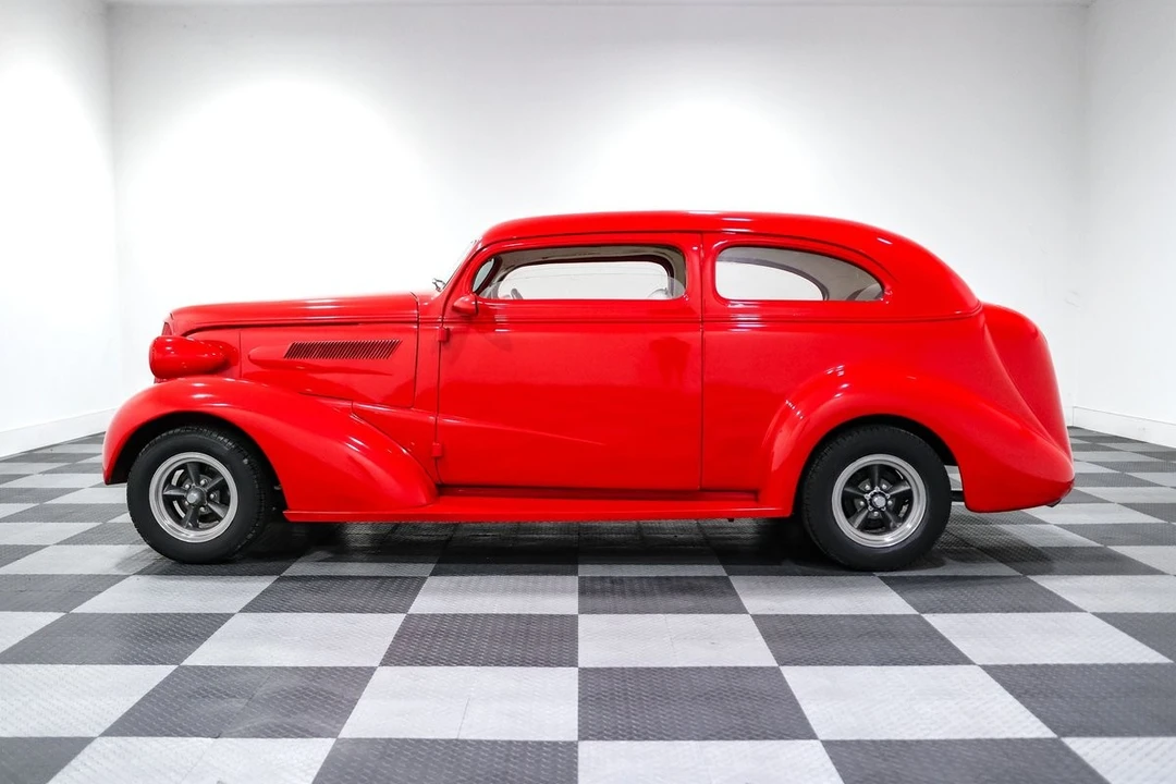 1937 Chevrolet Standard & Master & Master Deluxe & Special Deluxe - Image 4 of 21