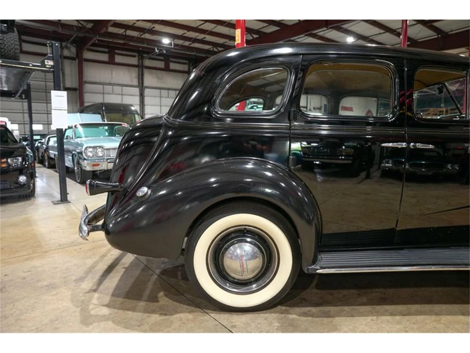 1937 Chevrolet Standard & Master & Master Deluxe & Special Deluxe - Image 9 of 31