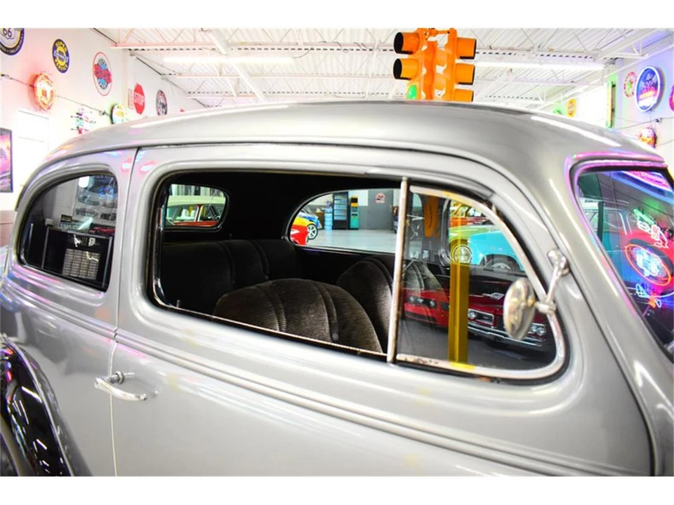 1937 Chevrolet Standard & Master & Master Deluxe & Special Deluxe - Image 31 of 31