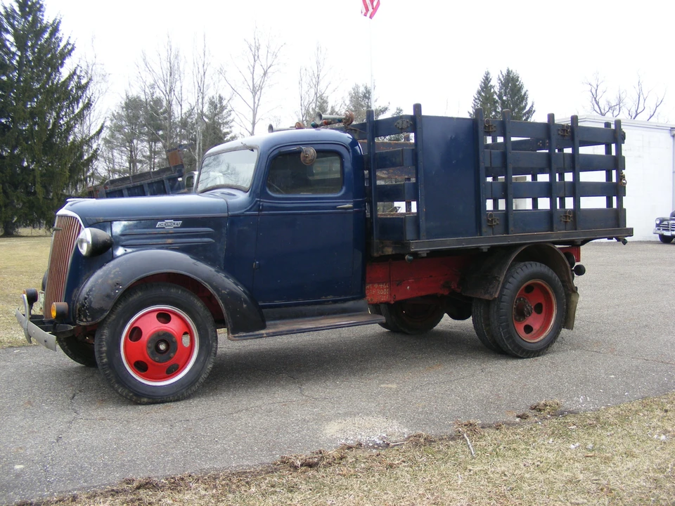 1937 Chevrolet Standard & Master & Master Deluxe & Special Deluxe - Image 4 of 31