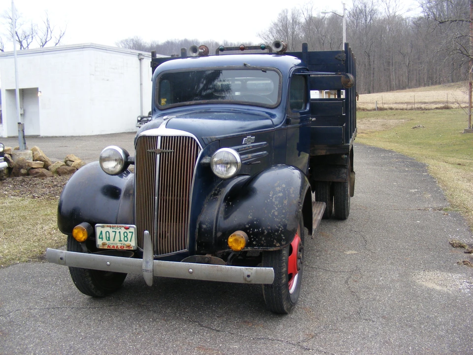 1937 Chevrolet Standard & Master & Master Deluxe & Special Deluxe - Image 2 of 31