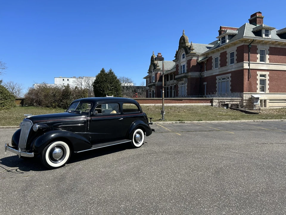 1937 Chevrolet Standard & Master & Master Deluxe & Special Deluxe - Image 2 of 31