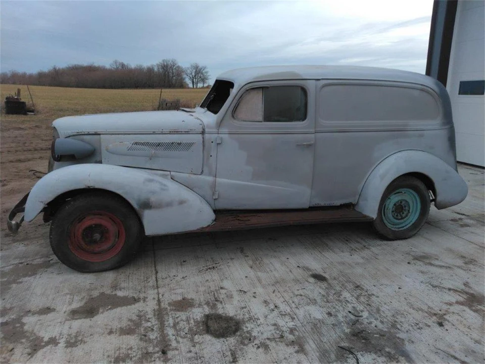 1937 Chevrolet Standard & Master & Master Deluxe & Special Deluxe - Image 2 of 19