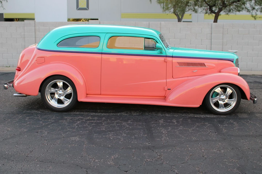 1937 Chevrolet Standard & Master & Master Deluxe & Special Deluxe - Image 2 of 31