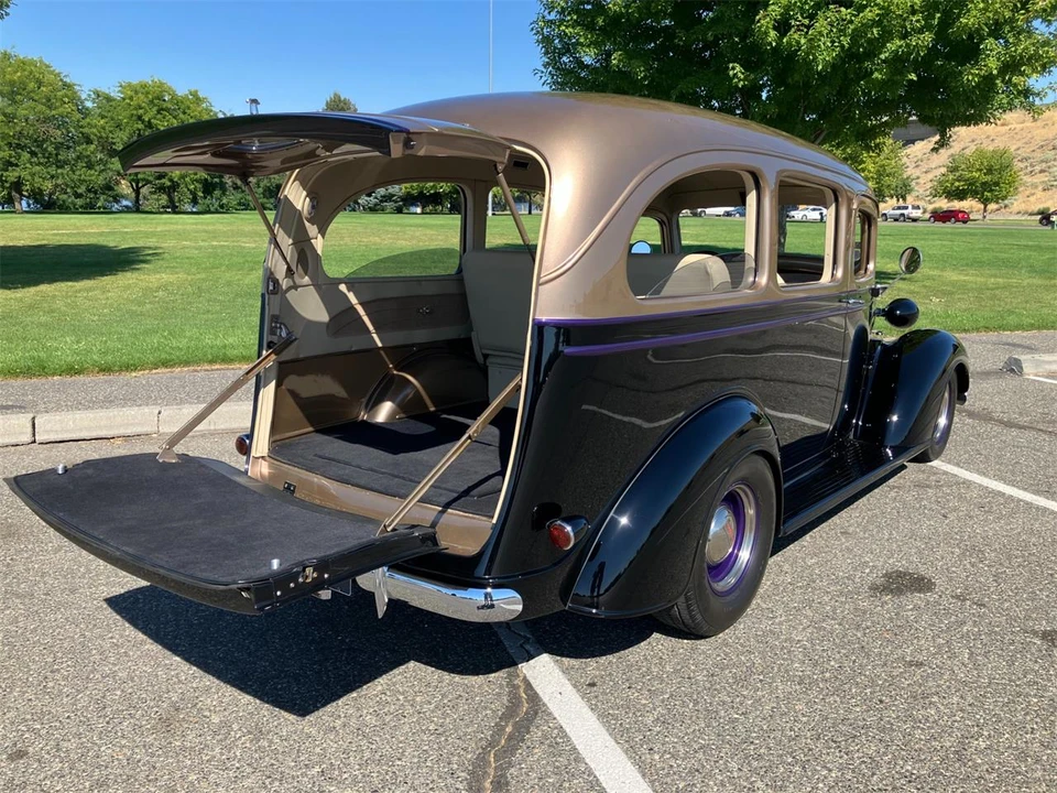 1937 Chevrolet Carryall Suburban 1st Gen - Image 8 of 31